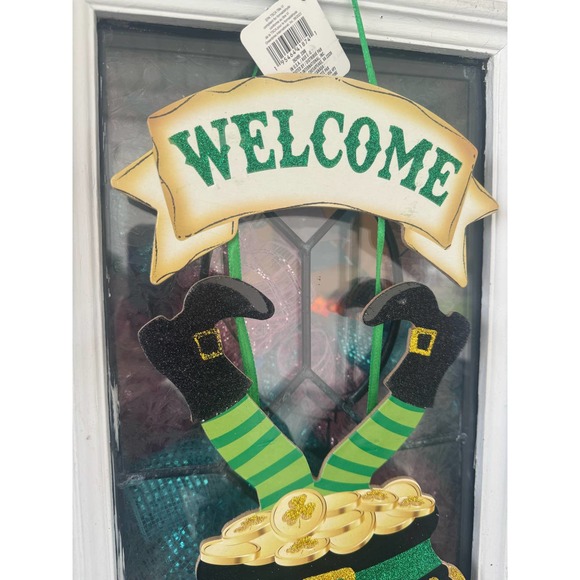 18" Saint Patricks Day Glitter Hanging Leprechaun Wall Wreath Welcome Door Decor - Picture 3 of 5